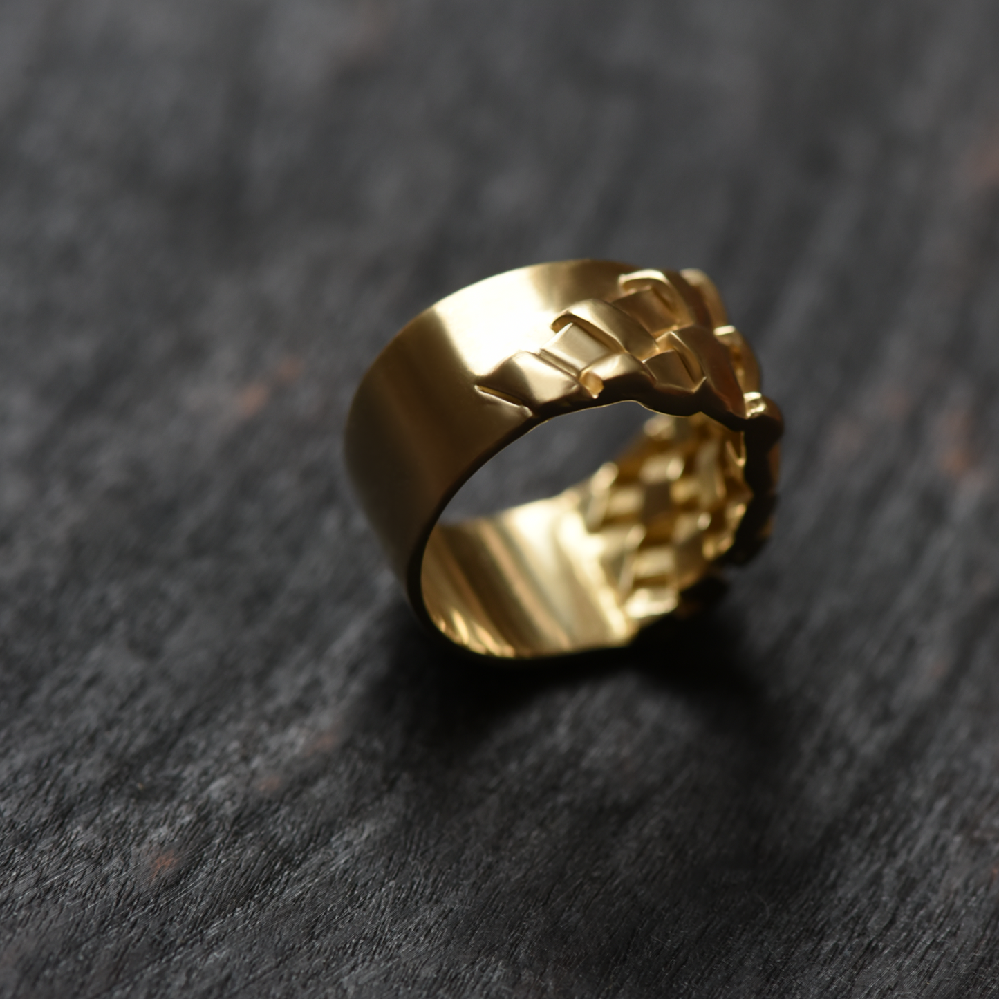 8.6.4. Woven Brass Ring