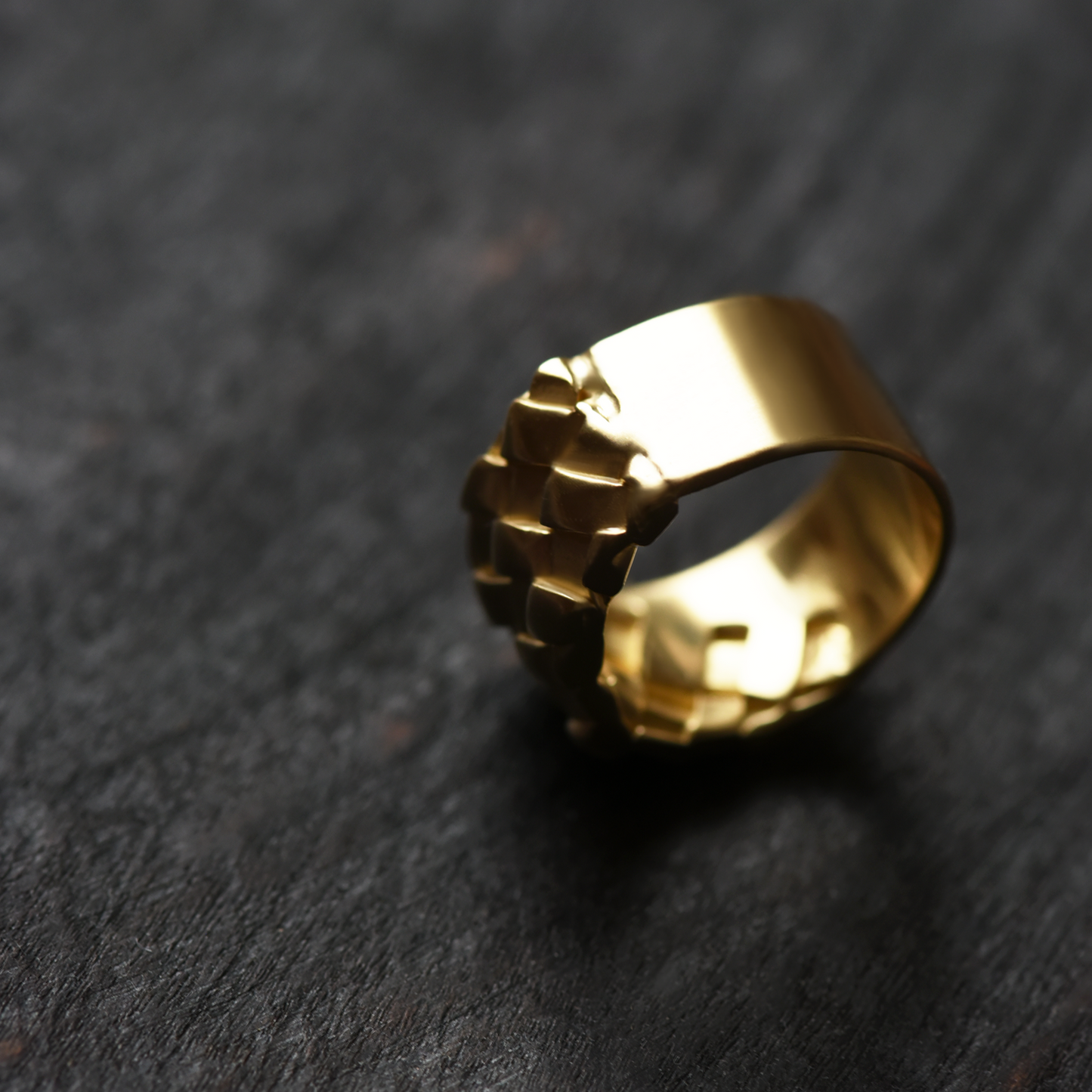 8.6.4. Woven Brass Ring