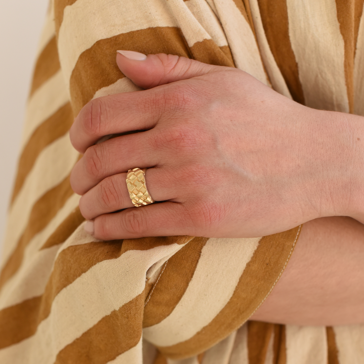 8.6.4. Woven Brass Ring