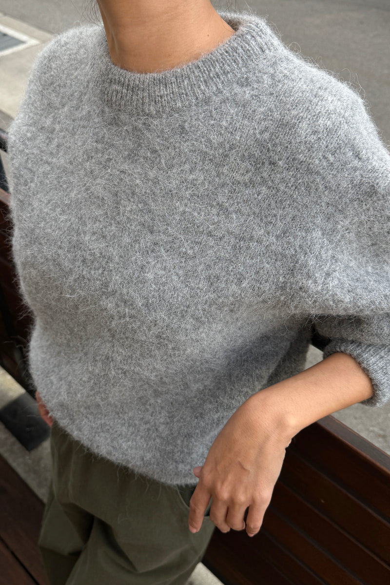 Le Bon Shoppe Elio Crewneck Alpaca Sweater in Heather Grey