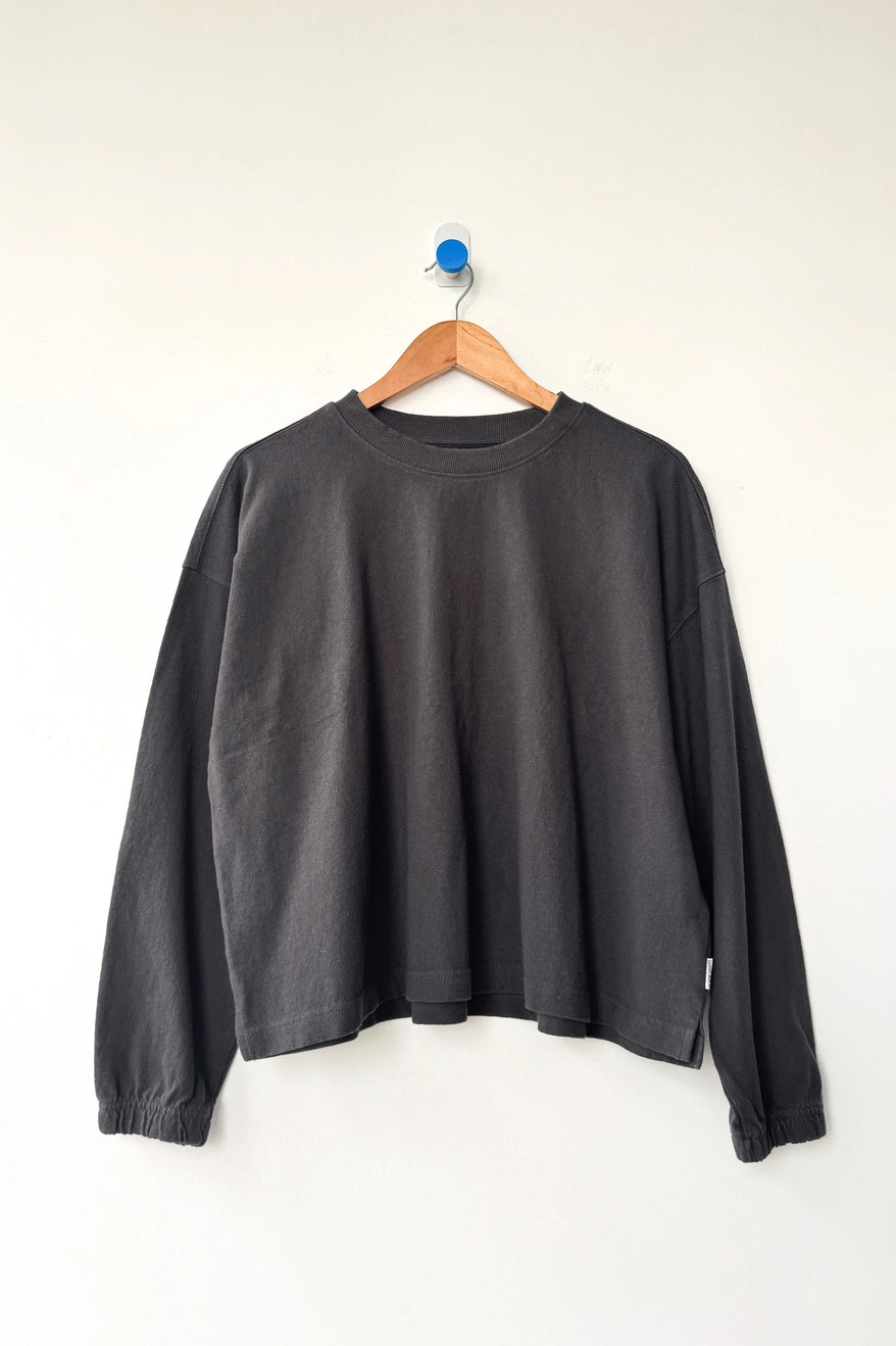 Naturelle Tee in Charcoal